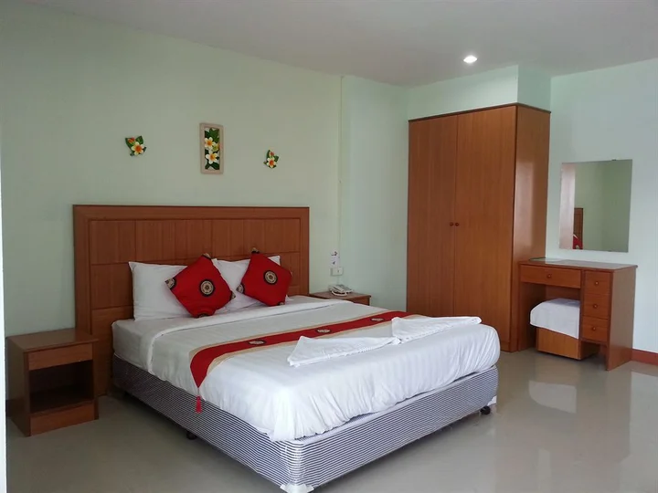 Сураттхани: See View Riverside Hotel