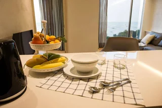Сирача: Balcony Seaside Sriracha Hotel & Serviced Apartments