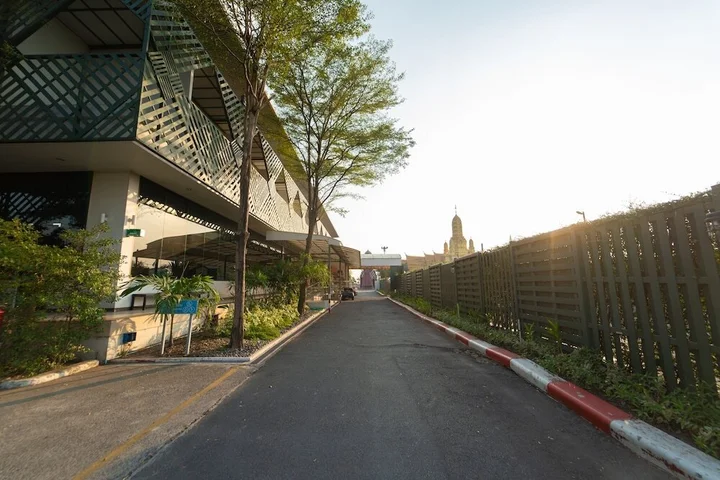 Самутпракан: Rimkhobfa Urban Resort
