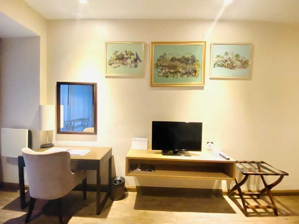 Самутпракан: Rimkhobfa Urban Resort