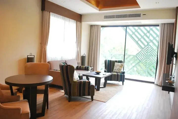 Самутпракан: Rimkhobfa Urban Resort