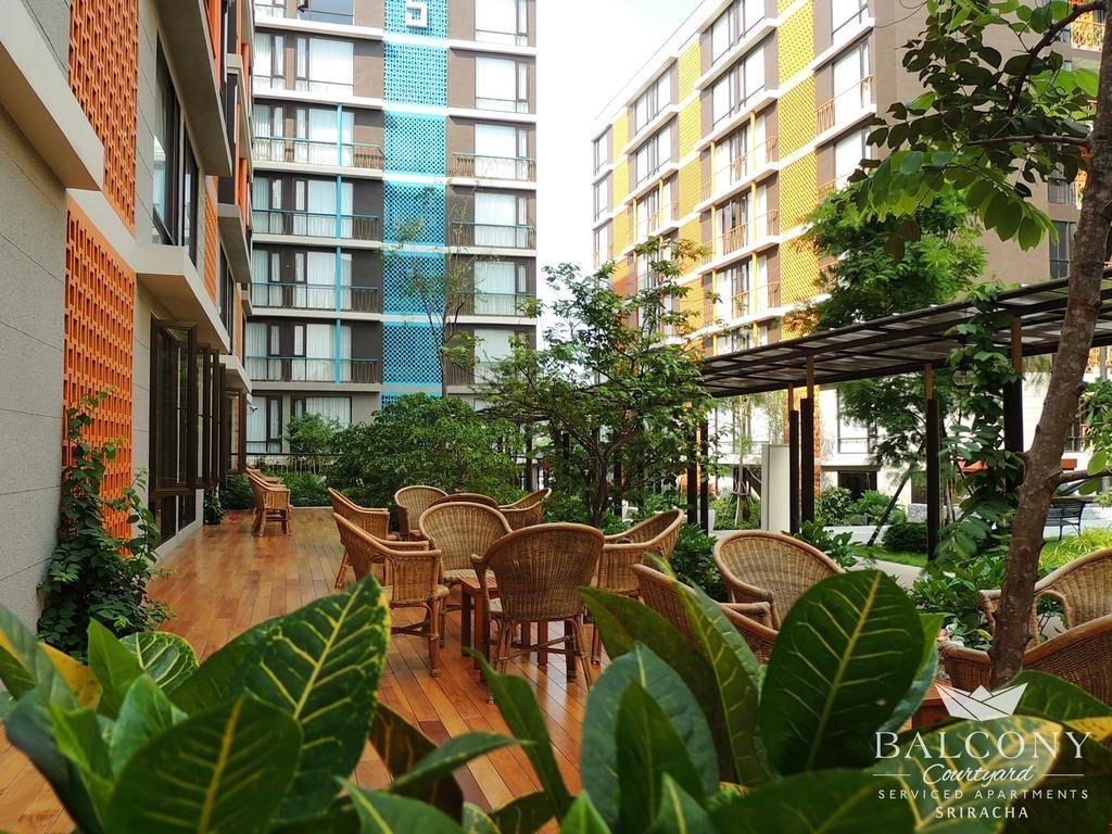 Balcony Courtyard Sriracha Hotel Serviced Apartmen — фото 3