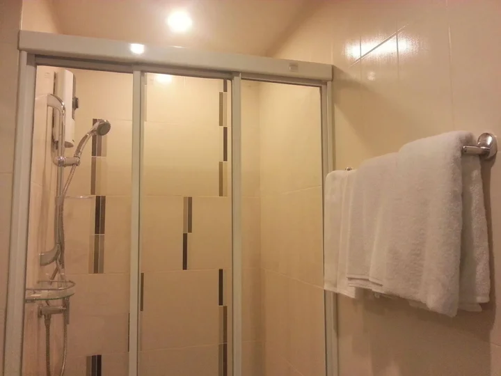 Нонтхабури: Bluetel Residence Tiwanon Station
