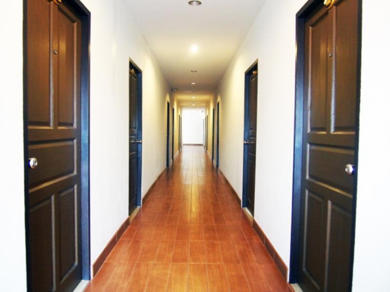 Паттайя: @Home Executive Apartment
