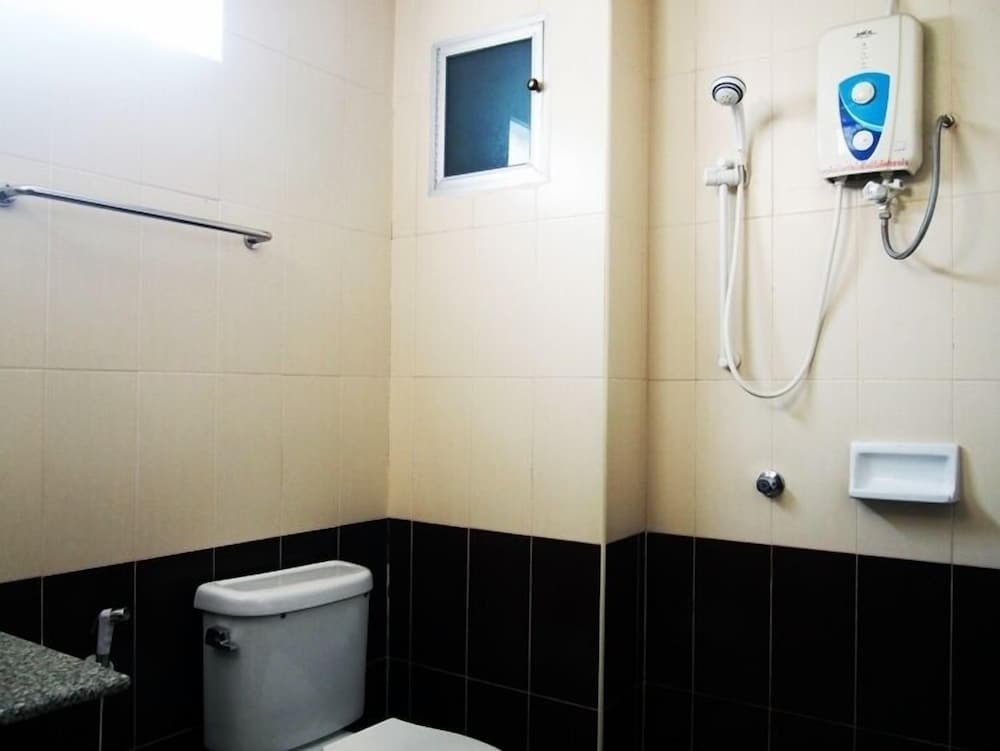 Паттайя: @Home Executive Apartment