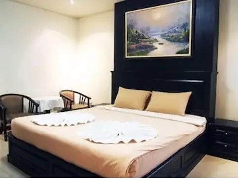 Паттайя: @Home Executive Apartment