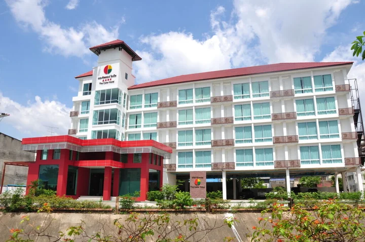 Хатъяй: The Color Hotel Hat Yai