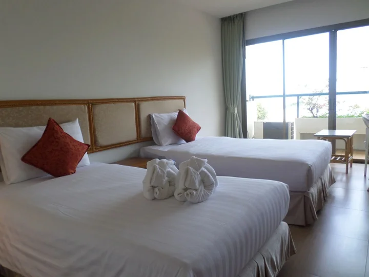 Паттайя: Nautical Inn