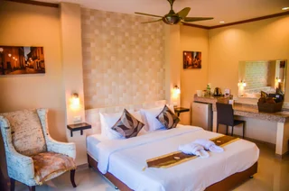Банг-Саре: Отель 4 Palms Resort