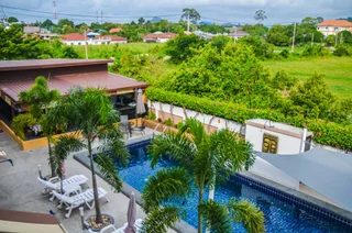 Банг-Саре: Отель 4 Palms Resort