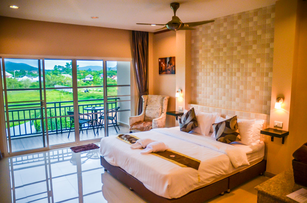 Банг-Саре: Отель 4 Palms Resort