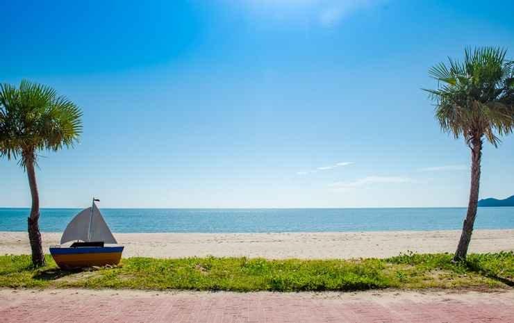 Сам-Рои-Йот: The Beach Village Resort