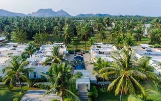 Сам-Рои-Йот: The Beach Village Resort