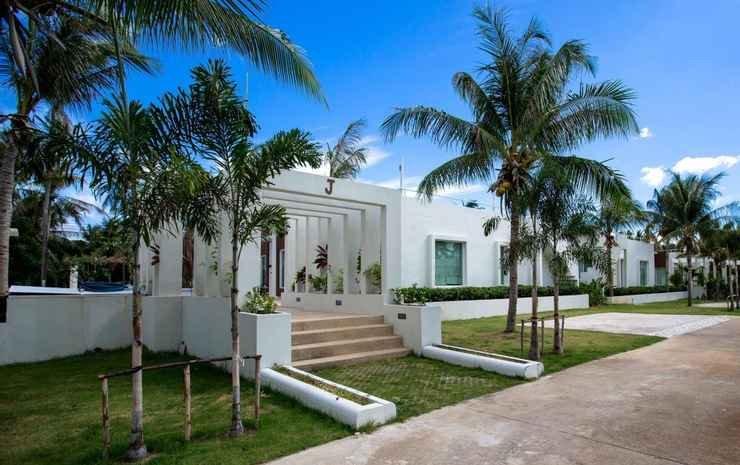 Сам-Рои-Йот: The Beach Village Resort