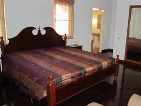 Бангкок: Sriwattana Apartment