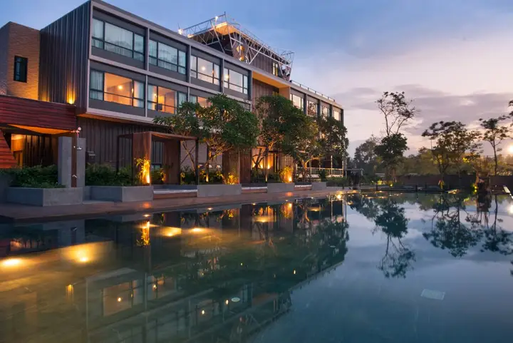 carousel image 0