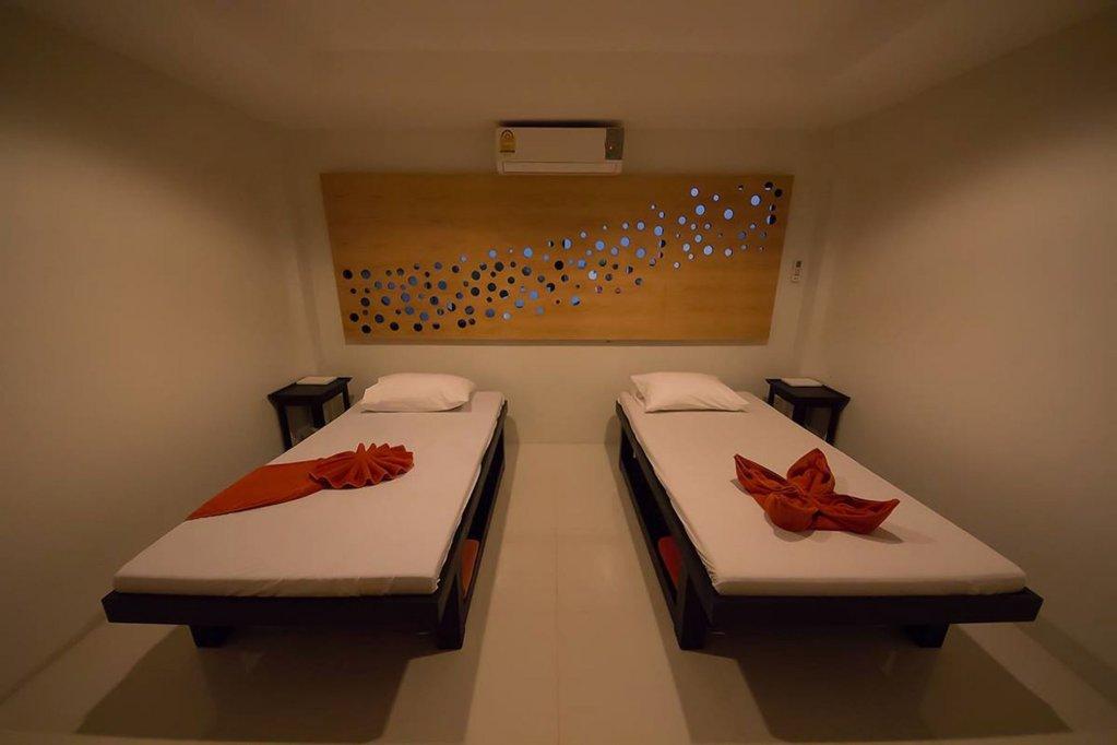 Пхитсанулок: Dragon River Avenue Hotel