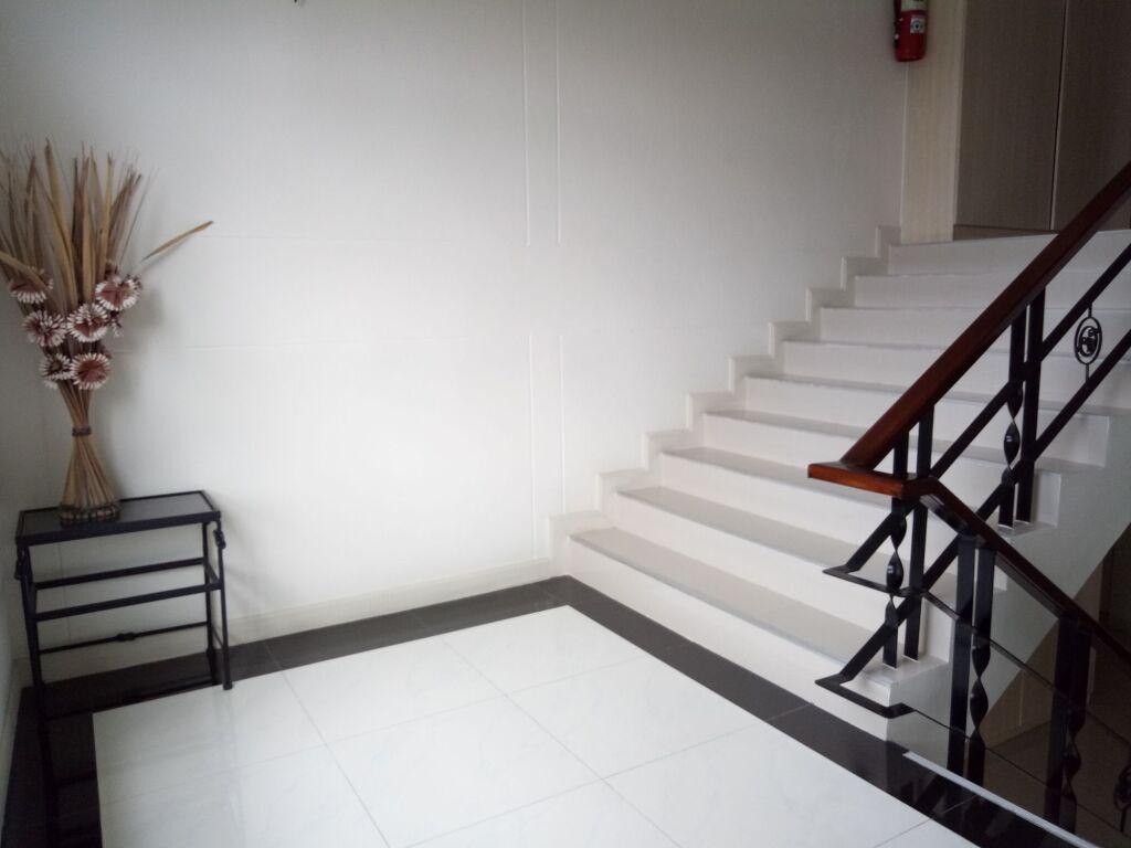 Лопбури: Privacy Residence Lopburi
