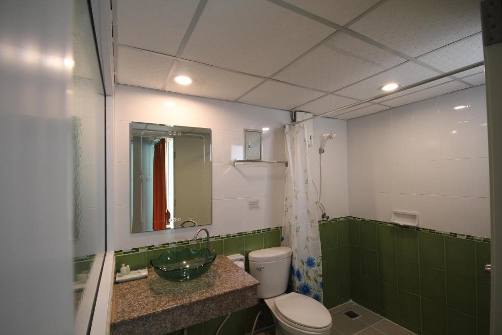 Самутпракан: J. Residence