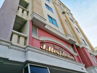 Самутпракан: J. Residence