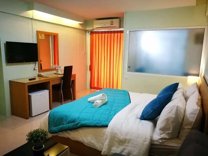 Самутпракан: J. Residence