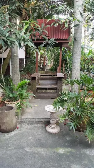 Ампхава: Ruean Mai Chai Khlong