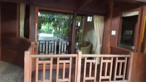 Ампхава: Ruean Mai Chai Khlong