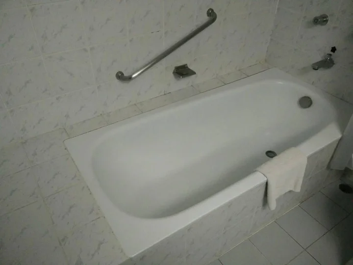 Уттарадит: Friday Hotel