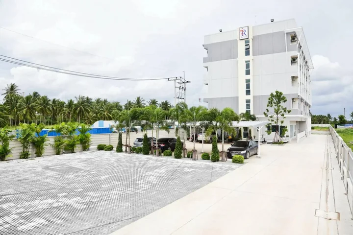 Сирача: Rangh Place