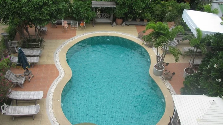 Паттайя: Baan Klang Noen Apartment