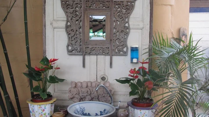Паттайя: Baan Klang Noen Apartment