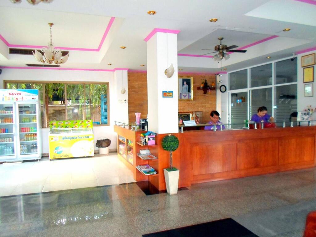 Сураттхани: River View Hotel