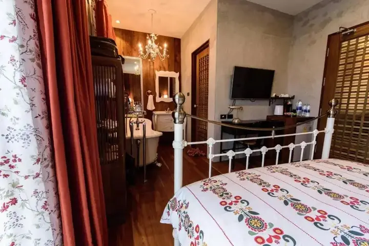 Ампхава: Rimrabeang Amphawa Cafe and Suite
