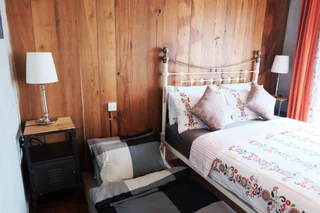 Ампхава: Rimrabeang Amphawa Cafe and Suite