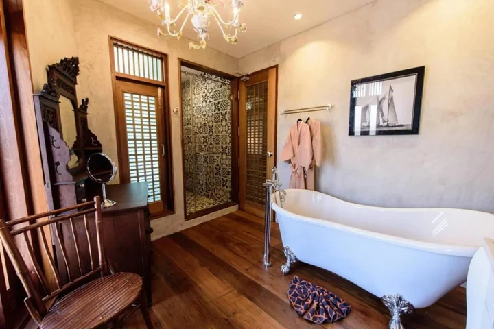 Ампхава: Rimrabeang Amphawa Cafe and Suite