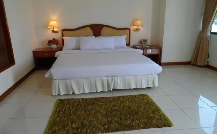 Пхитсанулок: Kresident Hotel