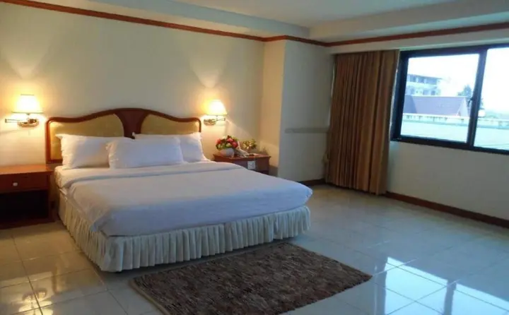 Пхитсанулок: Kresident Hotel