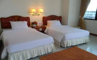 Пхитсанулок: Kresident Hotel