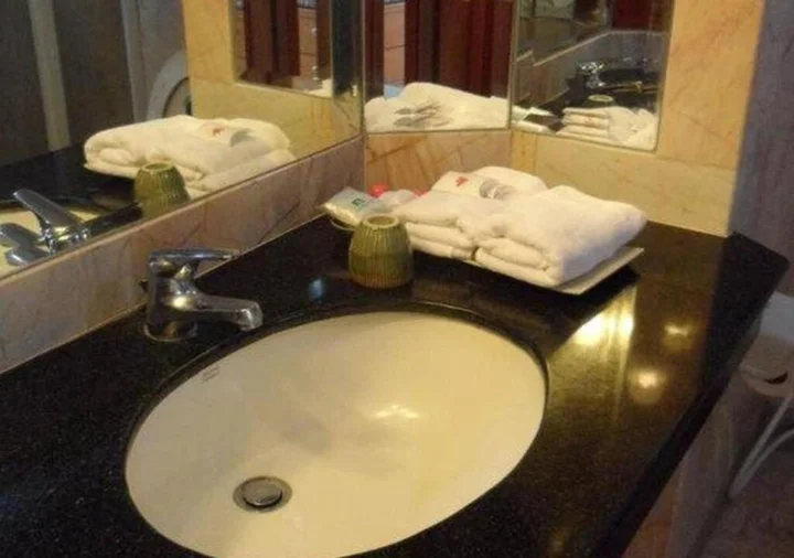 Пхитсанулок: Kresident Hotel
