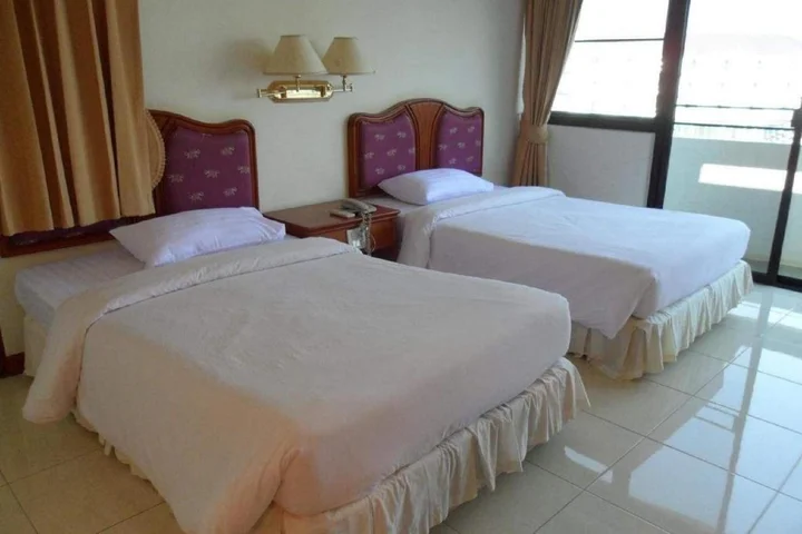 Пхитсанулок: Kresident Hotel