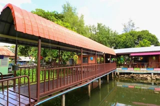 Канчанабури: The Best Riverside Guesthouse Kanchanaburi