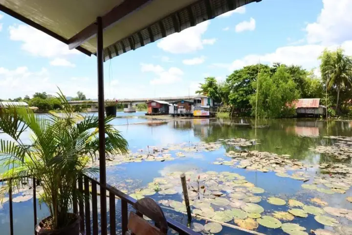 Канчанабури: The Best Riverside Guesthouse Kanchanaburi