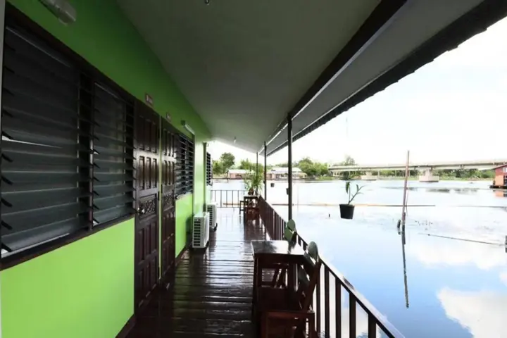 Канчанабури: The Best Riverside Guesthouse Kanchanaburi