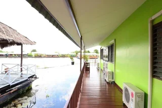 Канчанабури: The Best Riverside Guesthouse Kanchanaburi