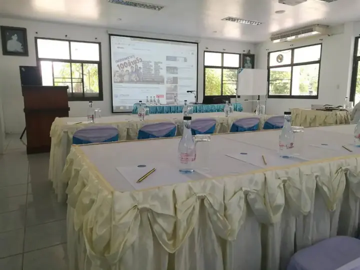 Сикао: Kipbox Hotel Trang