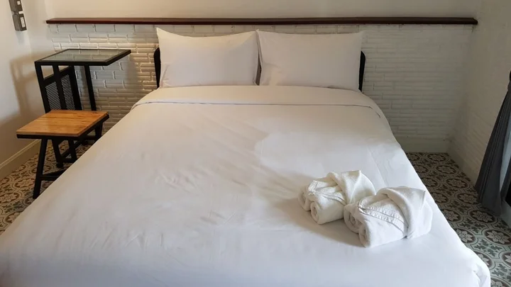 Удонтхани: V1 Room Hotel