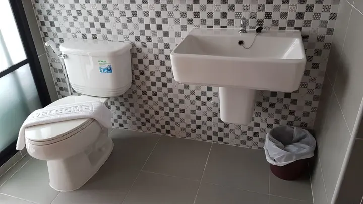 Удонтхани: V1 Room Hotel