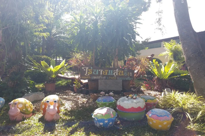 Нонг Нам Дэнг: Sand Paisan Resort