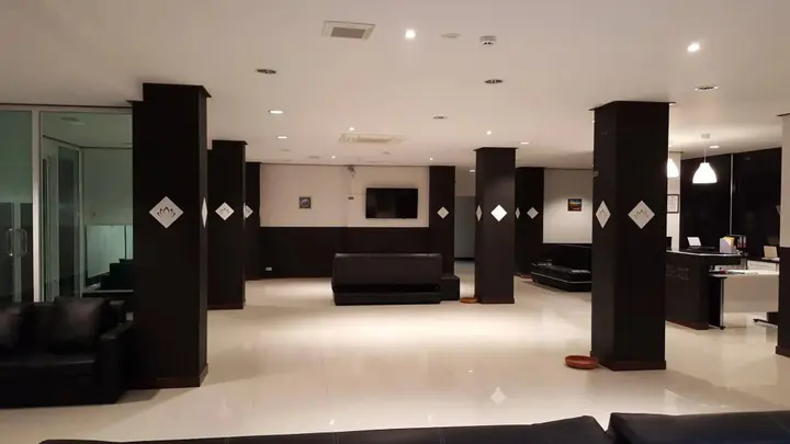 Бангкок: JJ Fourseason Residence Suvarnabhumi