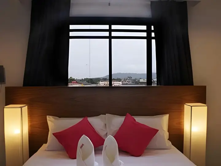 Сураттхани: I Room Hotel
